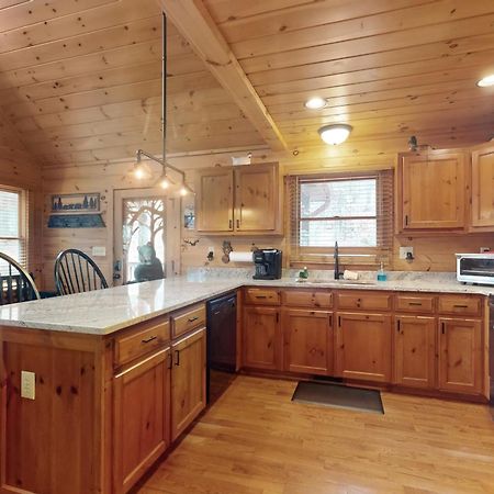 Blue Ridge Bear Bungalow Экстерьер фото