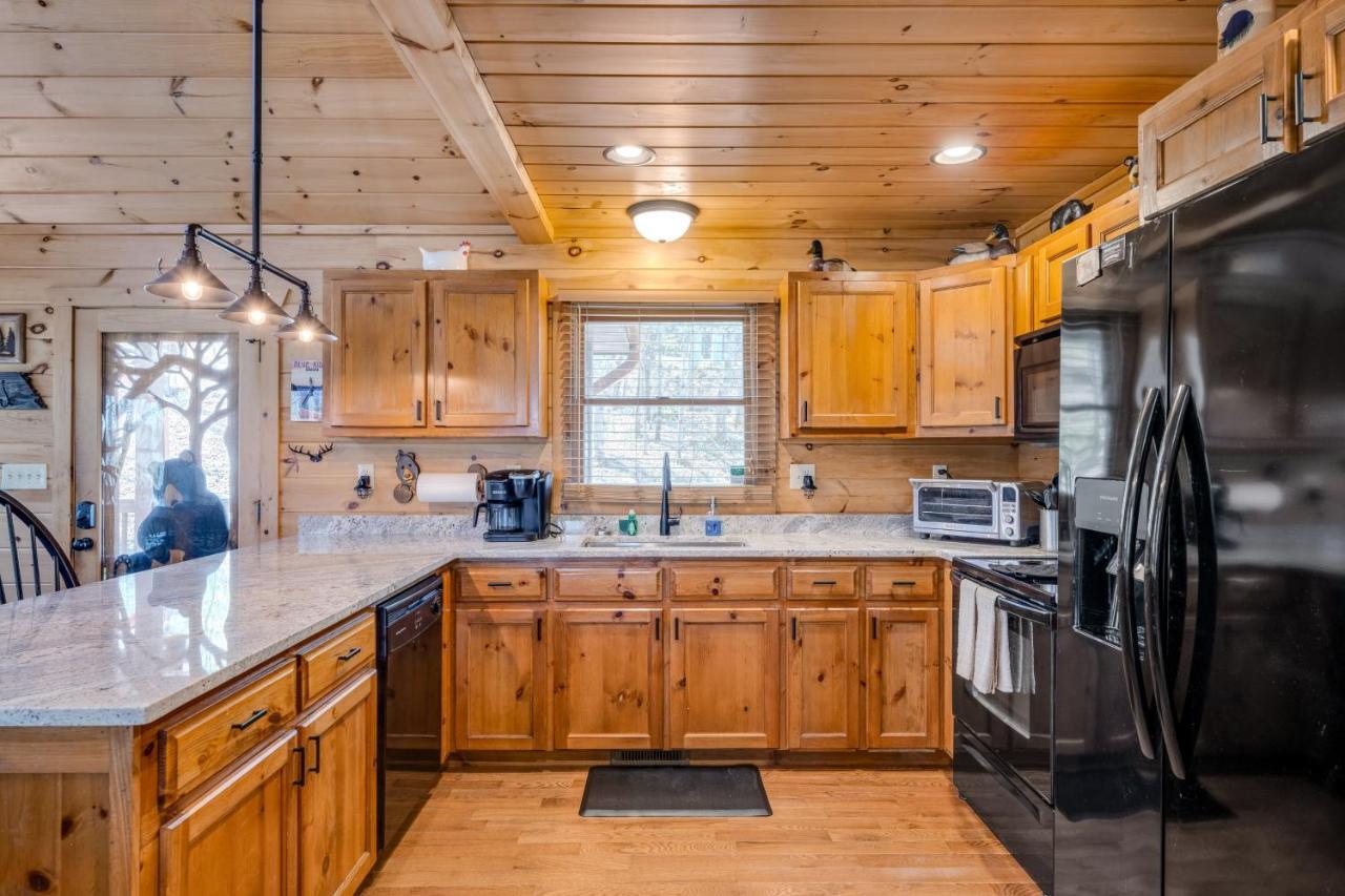 Blue Ridge Bear Bungalow Экстерьер фото