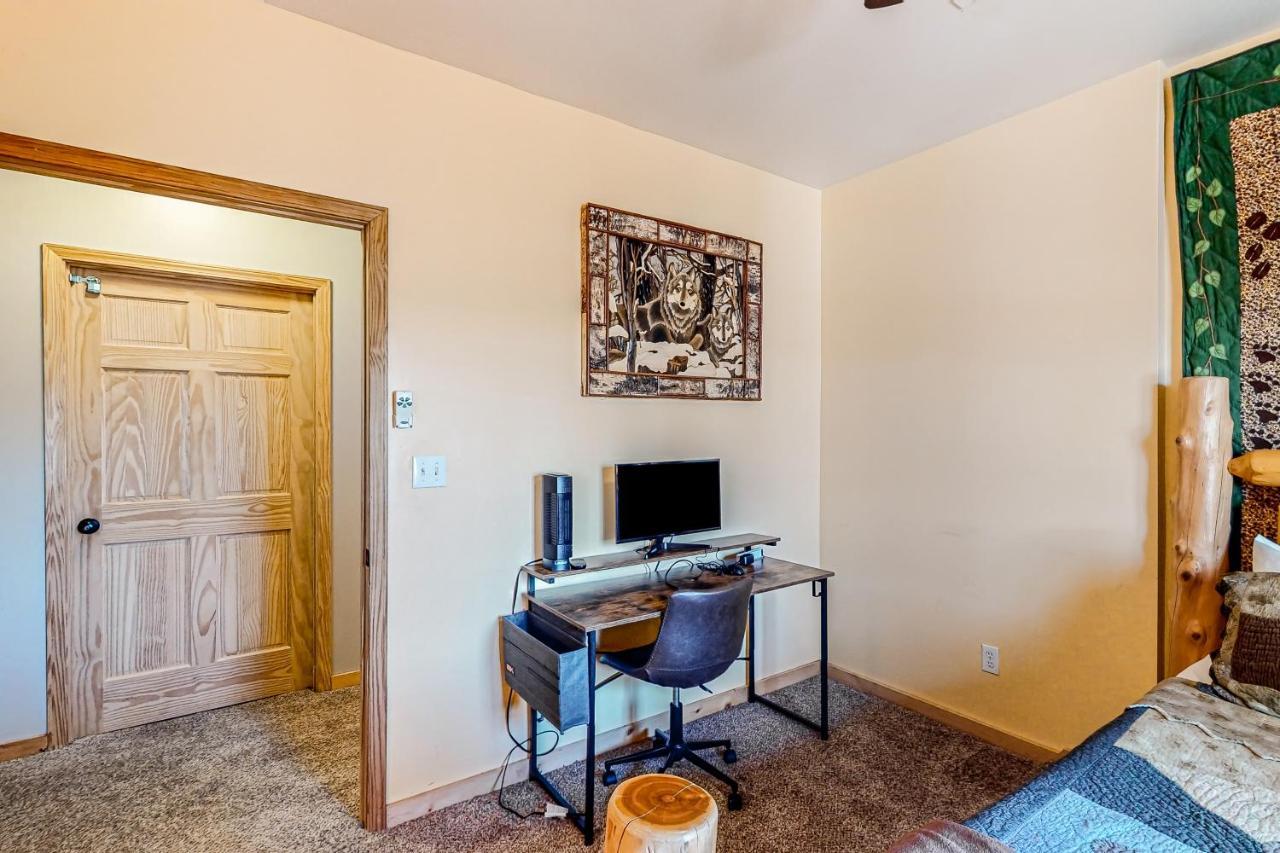 Blue Ridge Bear Bungalow Экстерьер фото