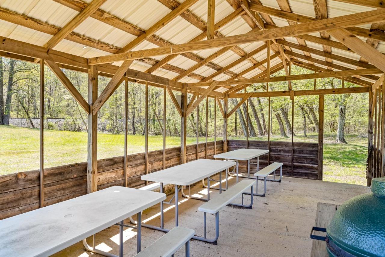 Blue Ridge Bear Bungalow Экстерьер фото