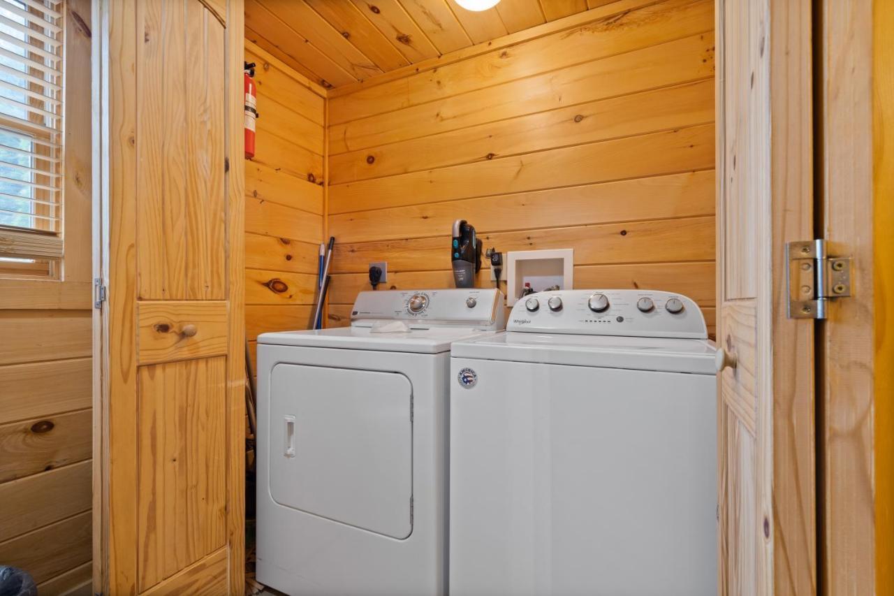 Blue Ridge Bear Bungalow Экстерьер фото