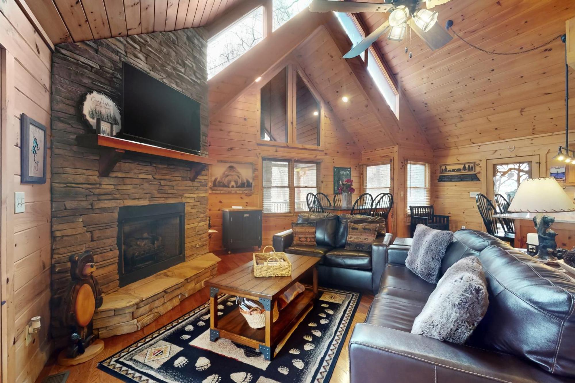 Blue Ridge Bear Bungalow Экстерьер фото